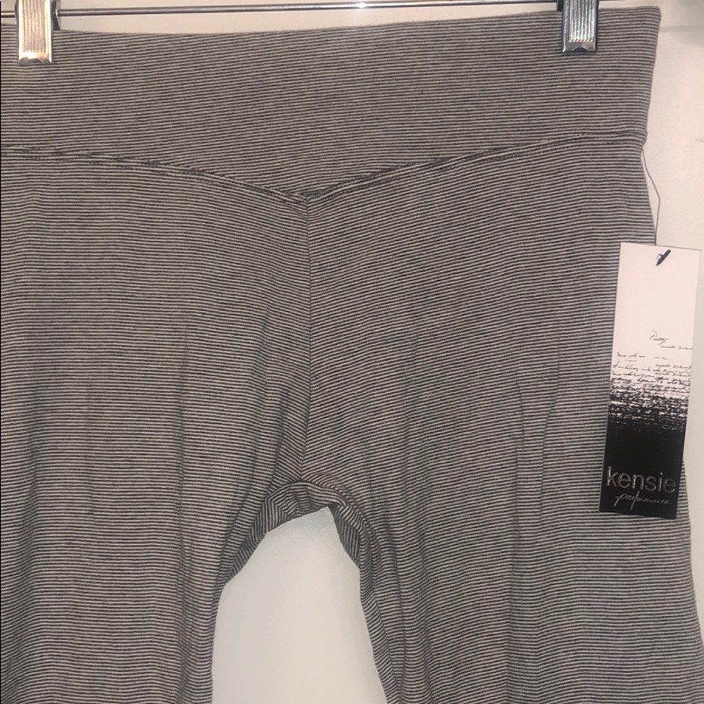 NWT Kensie workout pants